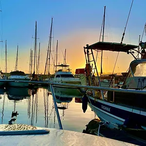 Botel Corazon Azul, Puerto Calero